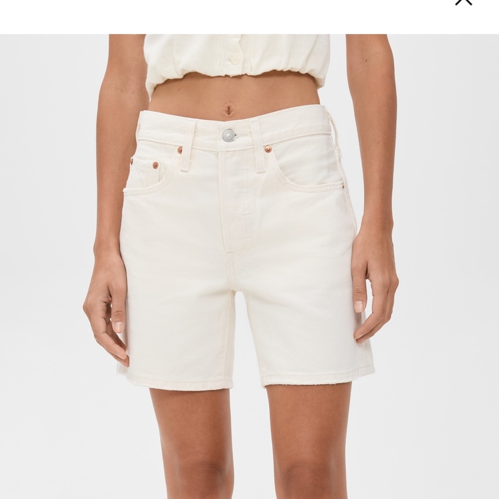 Levi's Cream High-Rise Denim Shorts